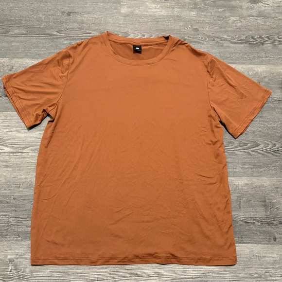 Athletic Men’s Large T-Shirts in Navy and Orange. - Picture 3 of 6